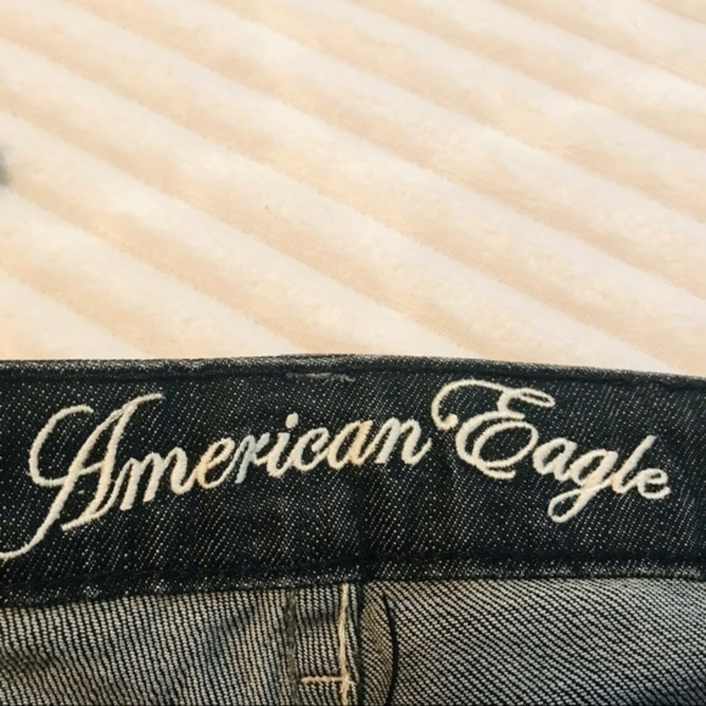 American Eagle Outfitters Dark Wash Relaxed Tapered Jeans Size 2 26 - Picture 4 of 5